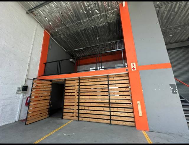 420M² WAREHOUSE TO LET IN SPARTAN
